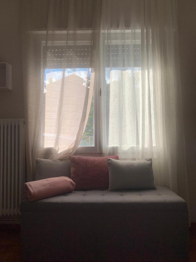 Petra'S House Apartment Florina Bagian luar foto
