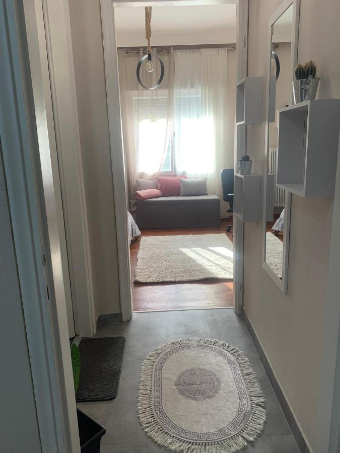 Petra'S House Apartment Florina Bagian luar foto